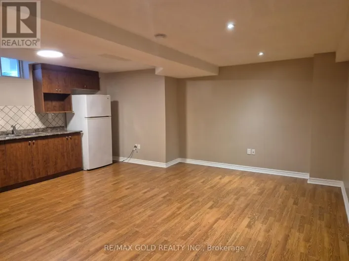 BASEMENT - 4 CHARGER LANE, Brampton