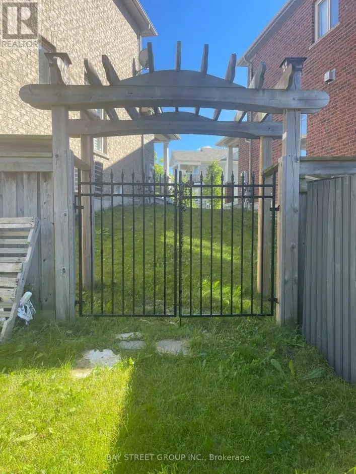 BASEMENT - 43 PHILIPS VIEW CRESCENT, Richmond Hill