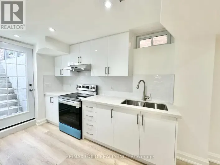 BASEMENT - 7099 VILLAGE WALK, Mississauga