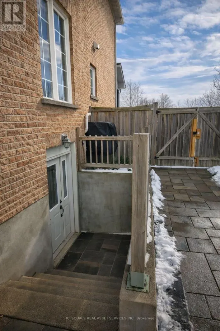 BASEMENT APARTMENT - 109 ROMANCE DRIVE, Richmond Hill
