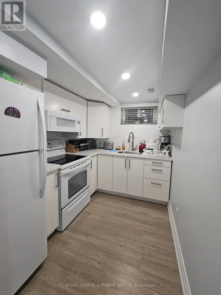 BASEMENT APARTMENT - 3489 QUEENSTON DRIVE, Mississauga