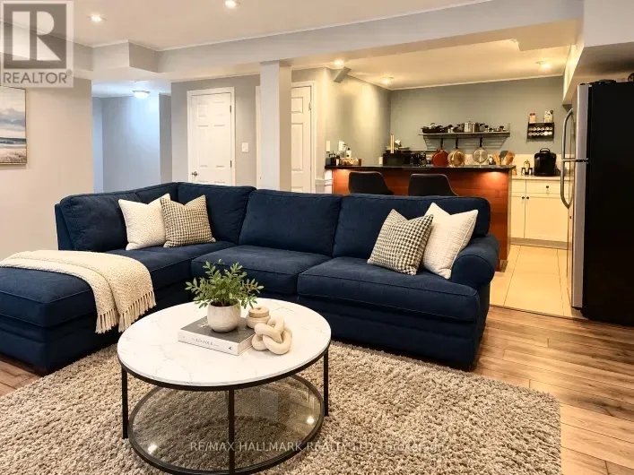 BASEMENT APT - 87 INVERMARGE DRIVE, Toronto