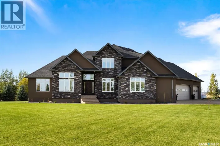 House for sale: Batters Acreage, Moose Mountain Rm No. 63