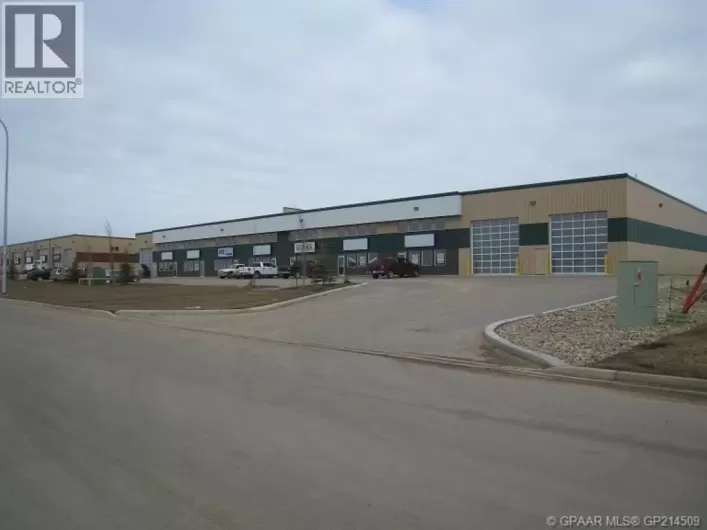 Bay #5, 10602 79 Avenue, Clairmont