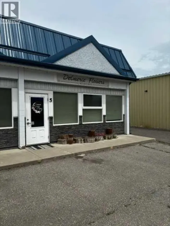 Bay 5 66 10 Ave, High River