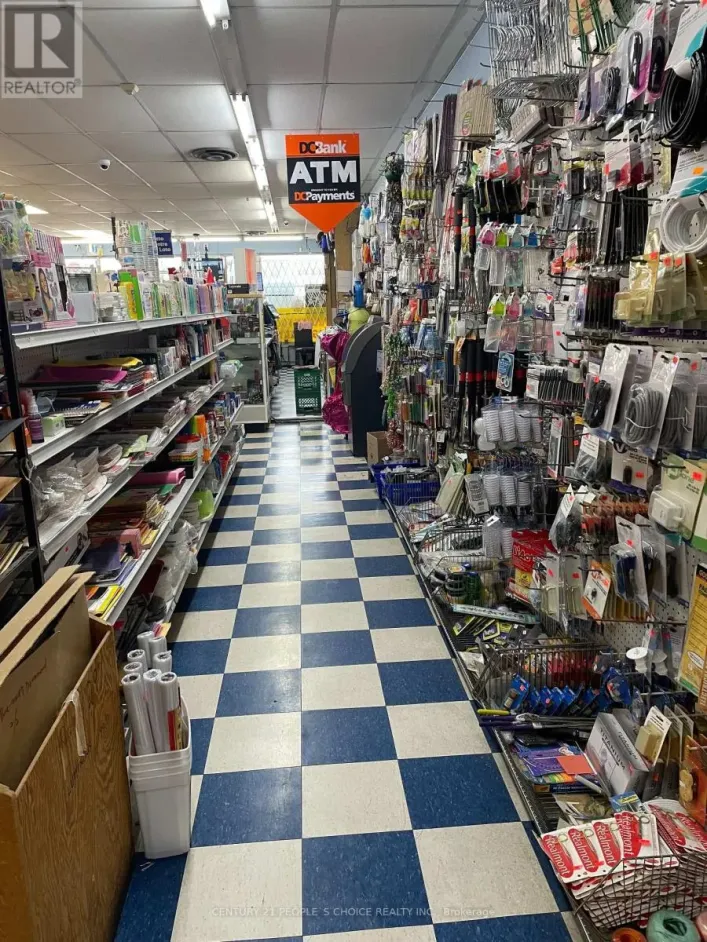 BIGBEE CONVENIENCE - 4497 DRUMMOND ROAD, Niagara Falls