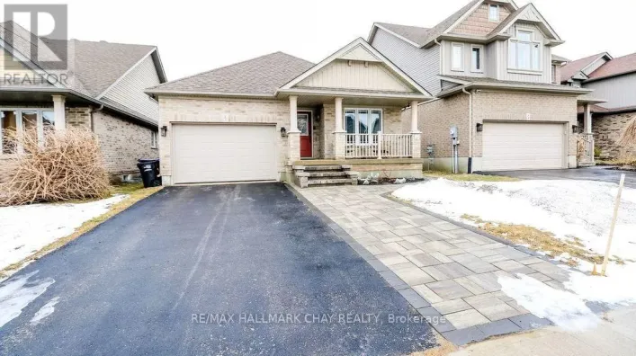 B-LOWER - 30 STEVENSON STREET, Essa