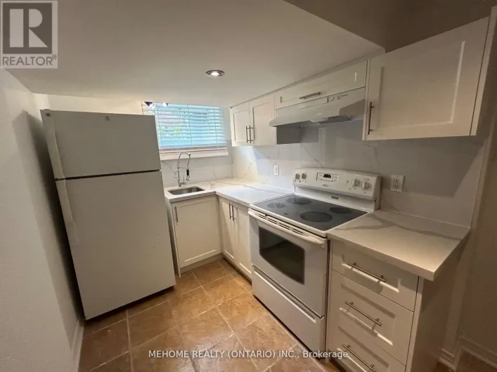 BM B - 83 CORNWALLIS DRIVE, Toronto