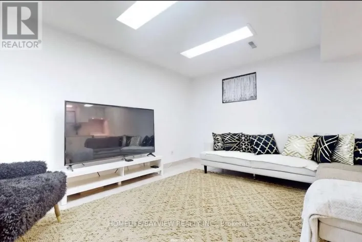 BMNT - 14 GRAY CRESCENT, Richmond Hill