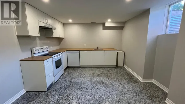 BSM - 6 WHITE CRESCENT, Barrie