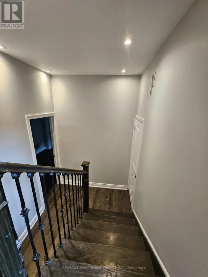 (BSMNT) - 3 HONEY DRIVE, Toronto