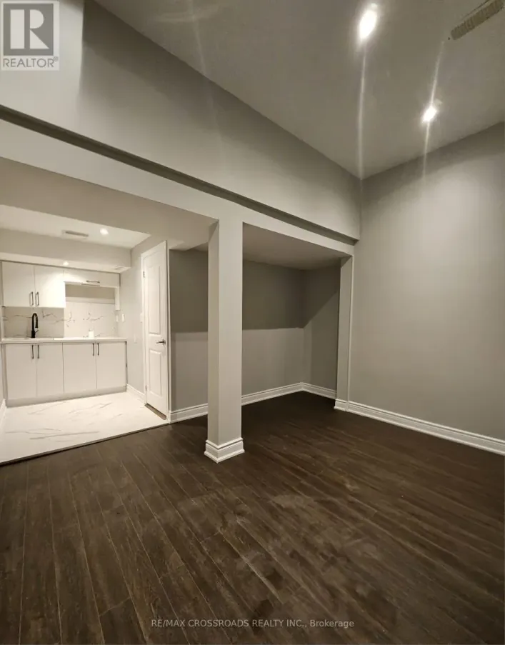 (BSMNT) - 3 HONEY DRIVE, Toronto