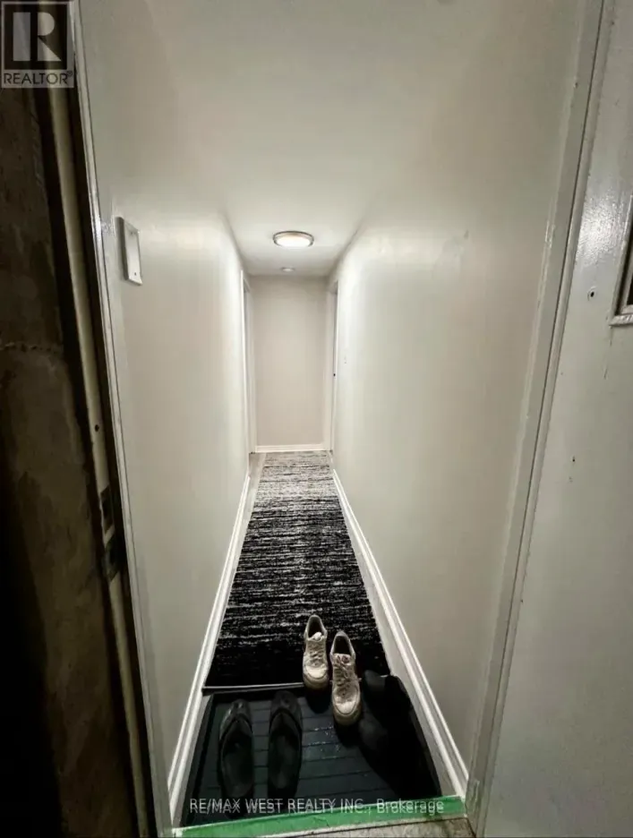 Triplex for rent: BSMT - 13 SORAUREN AVENUE, Toronto