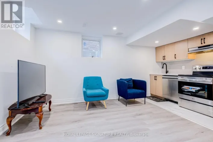 House for rent: BSMT - 14 PORTSMOUTH DRIVE, Toronto