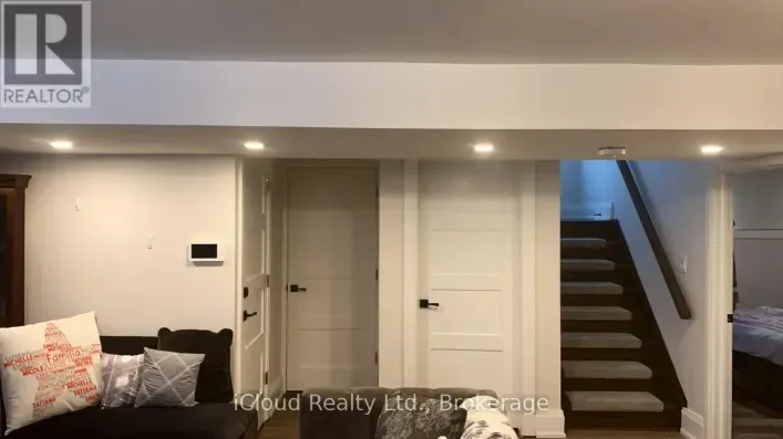 BSMT - 154 DELHI AVENUE, Toronto