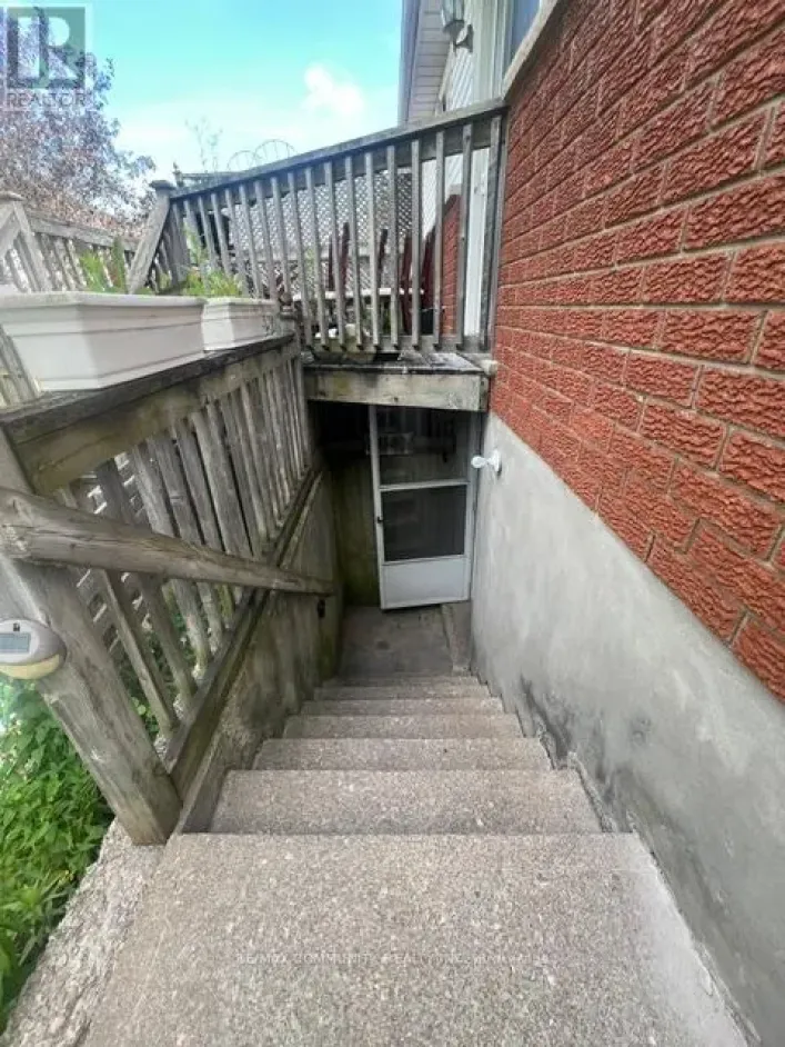 BSMT - 166 ST LAWRENCE DRIVE, Welland