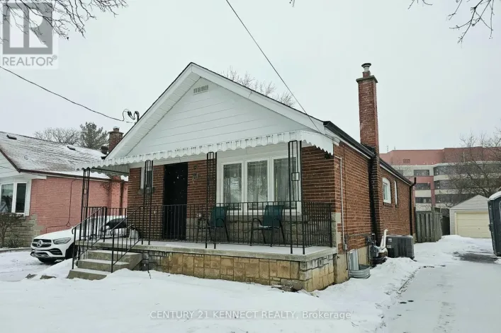 BSMT - 17 ROCKELM ROAD, Toronto