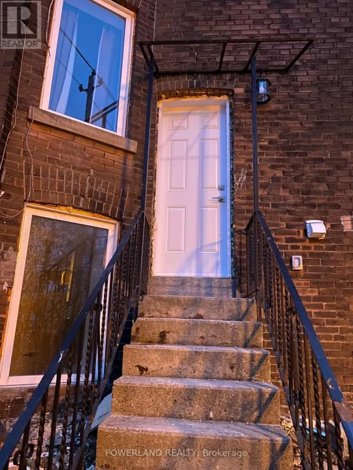 BSMT - 2 ST ANNES ROAD, Toronto