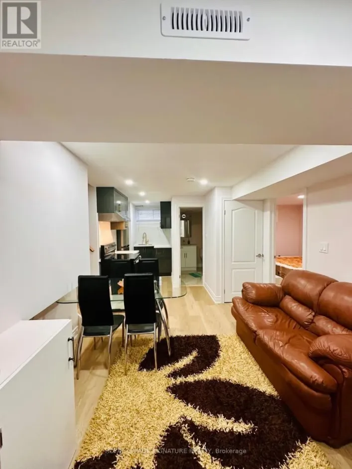 BSMT - 206 BELLAMY ROAD N, Toronto