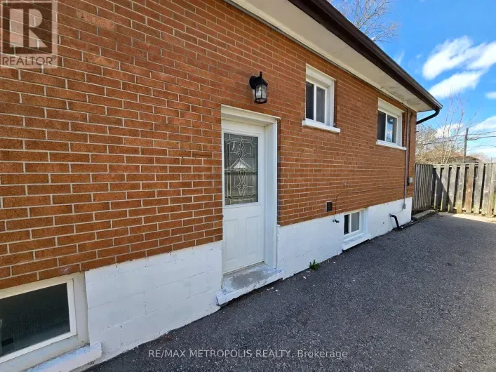 House for rent: BSMT - 238 TORONTO AVENUE, Oshawa
