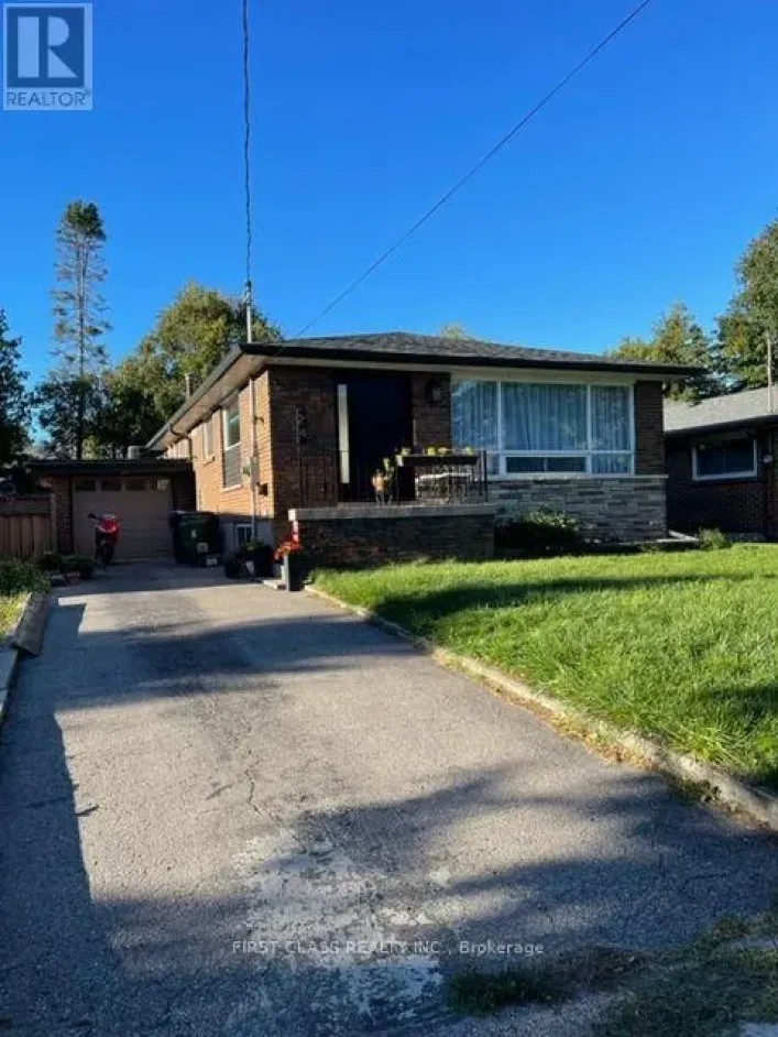 BSMT - 24 FINTONA AVENUE, Toronto