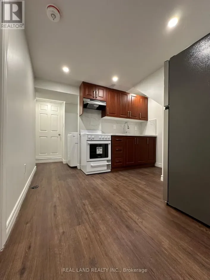 BSMT - 278 SHUTER STREET, Toronto