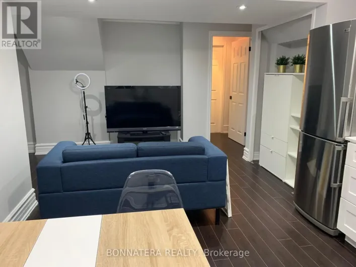 BSMT - 284 HICKORY CIRCLE, Oakville