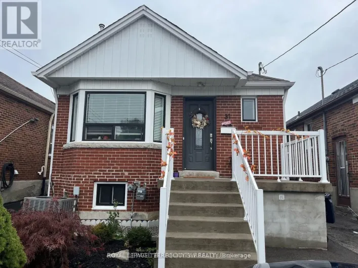 BSMT - 31 CHAMBERLAIN AVENUE, Toronto