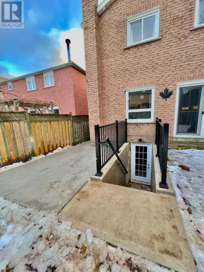 BSMT - 319 BARBER DRIVE, Halton Hills