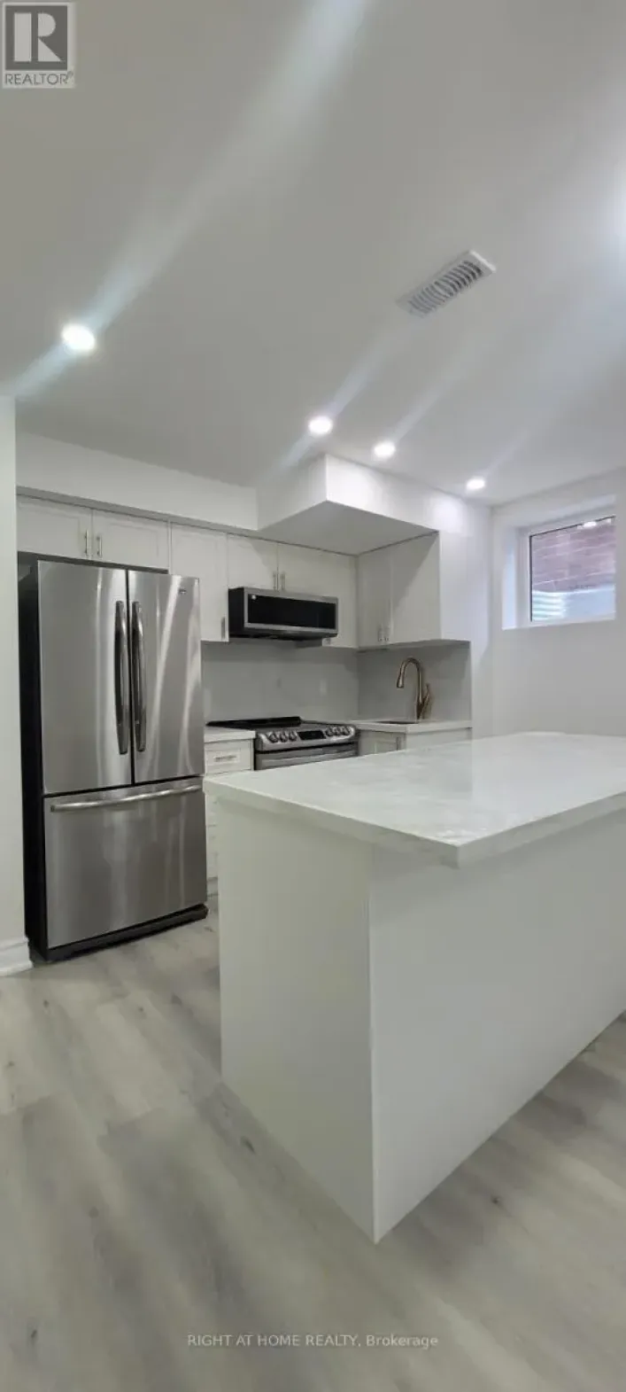 BSMT - 32 AUCKLAND DRIVE E, Whitby