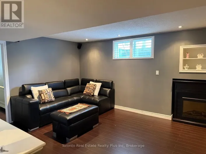 BSMT - 4 PADDINGTON ROAD, Brampton