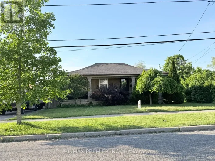 House for rent: BSMT - 404 RUSTIC ROAD, Toronto