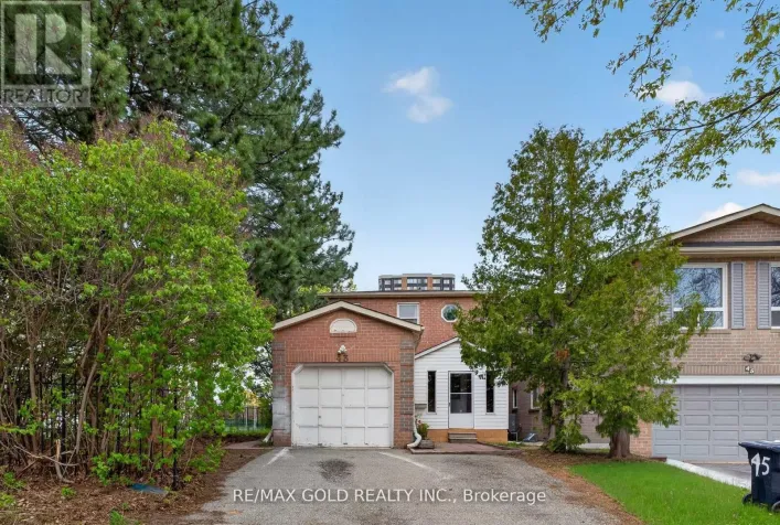 BSMT - 43 SAINTSBURY SQUARE, Toronto