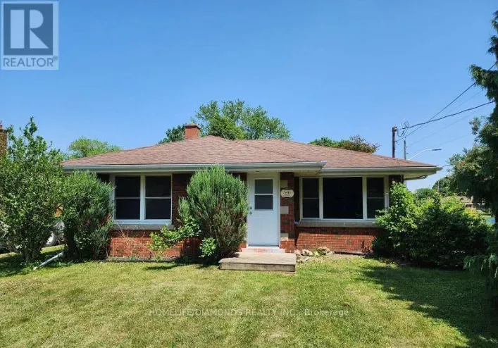 BSMT - 546 LLOYD AVENUE, Welland
