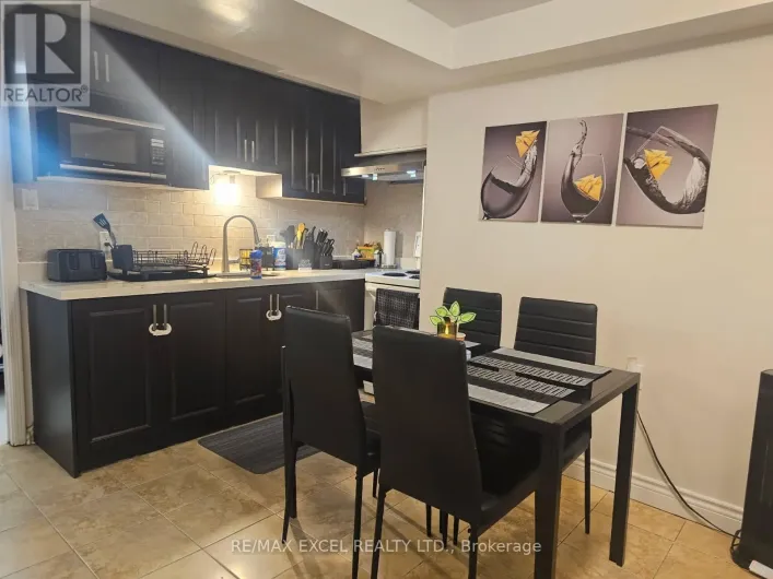 BSMT - 64 FIELDWOOD DRIVE, Toronto