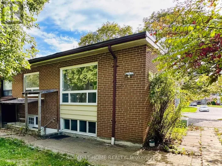 BSMT - 69 ROYWOOD DRIVE, Toronto