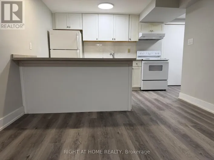 BSMT - 7 CARRUTHERS CRESCENT, Barrie