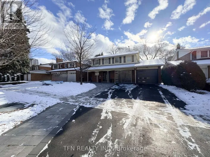 BSMT - 8 RAVENCLIFF CRESCENT, Toronto