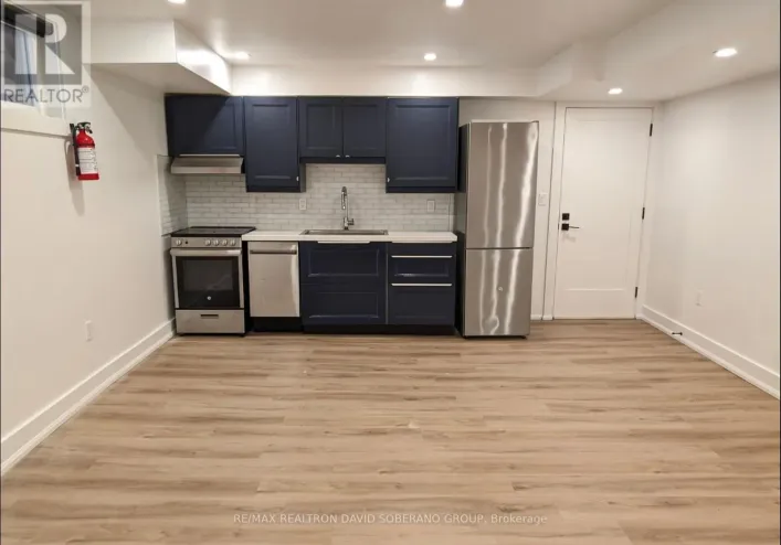 BSMT - 822 SHEPPARD AVENUE W, Toronto