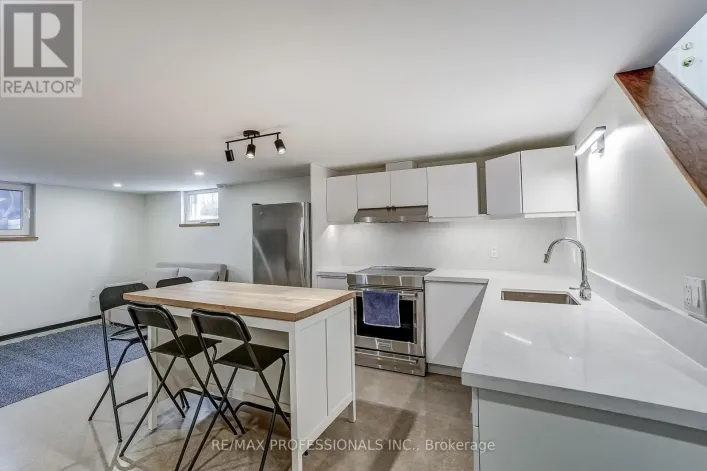 BSMT - 9 CASHMAN CRESCENT, Toronto