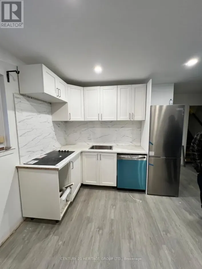 BSMT - 91 KINGSLAKE ROAD, Toronto