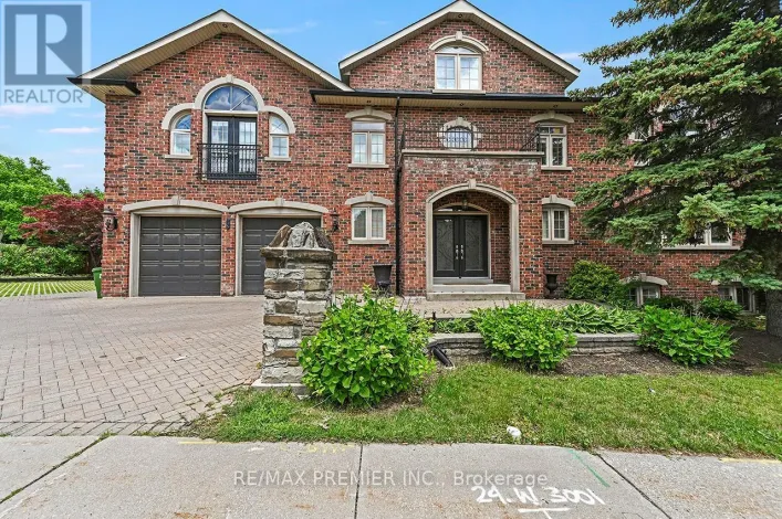 BSMT - 916 SCARLETT ROAD, Toronto