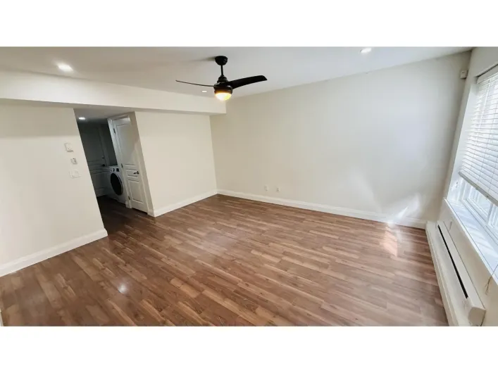 Bsmt Suite 7012 194B STREET, Surrey