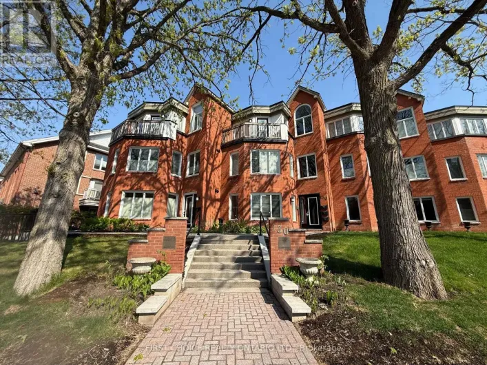 C - 130 GREENFIELD AVENUE, Ottawa