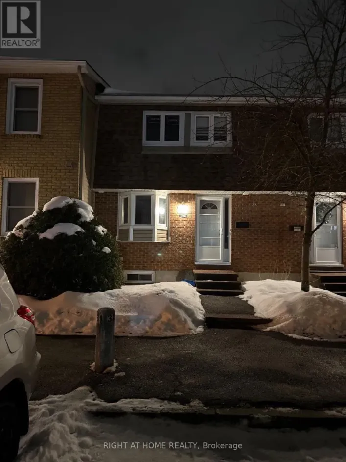 C - 1736 LAMOUREUX DRIVE, Ottawa
