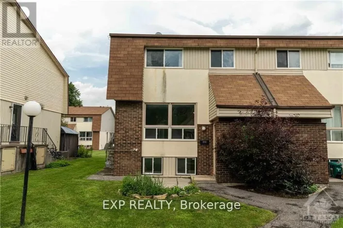 C - 20 FORESTER CRESCENT, Ottawa