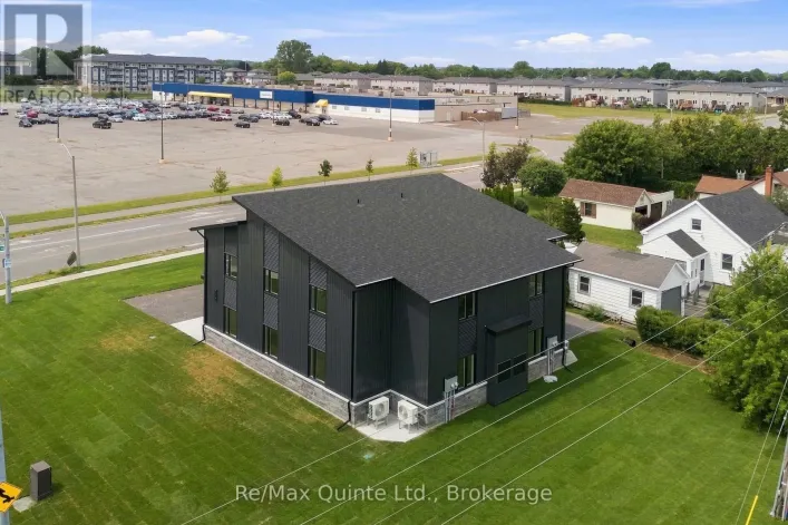 C - 5 SIENNA AVENUE, Belleville