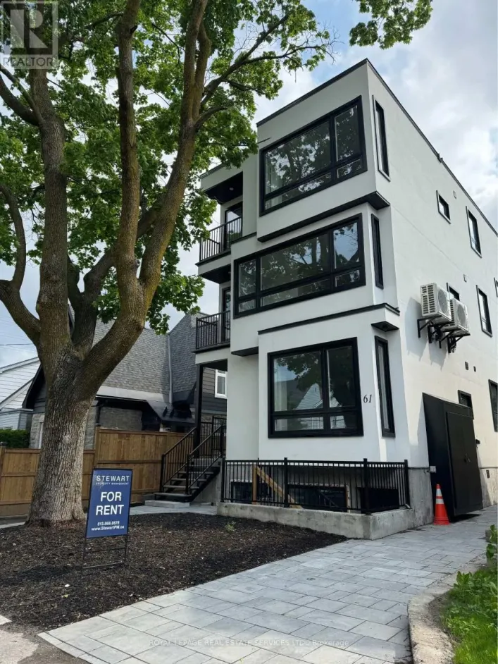 C - 61 PINEHURST AVENUE, Ottawa