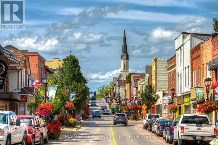 C1 - 237 MAIN STREET S, Newmarket