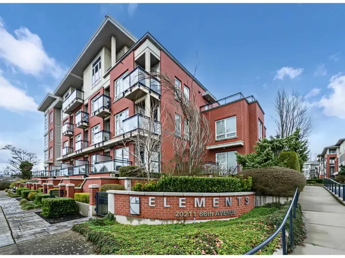 C211 20211 66 AVENUE, Langley